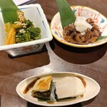 蔵のむこう - 野沢菜漬け　きのこ雑煮　お通し