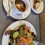 ナチュール - 本日のスープと気まぐれサラダとパン