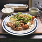 ブラッスリー ブー - 火の本豚生姜焼きと海老フライ(1,300円)
味噌汁付き