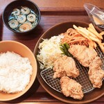 ふじや からあげ店 - 唐揚げ定食(小)