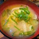 kitchenラビット - 具だくさんのお味噌汁♡
      大好物の白菜もいっぱい入っていました( *´꒳`* )♡