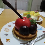 パティスリー　一菓だんらん - さくらんぼ？