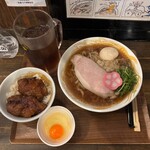 極中華蕎麦 ひろた - ★極煮干中華蕎麦＋とろチャセット（1490円税込）とろーり味玉（150円税込）★