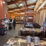 蓬来軒 - 店内（開店前）