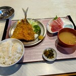 食堂きんざ - 料理写真:アジフライとおまかせ刺身セット