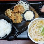 うどん万福 - 鶏から定食3個