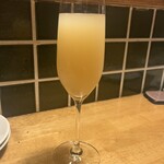 リバーサイドコマツ - 白桃ベリーニ