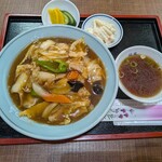 栃尾 - 中華丼（730円）
