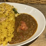 レインボウスパイス カフェチャイストール - チキンマサラカリー