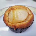 チリムーロ - 洋梨まるごとマフィン　360円