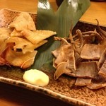 遊人 - 炙り2種盛(エイヒレ・スルメイカ)