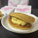 白十字  - 料理写真:カスタードワッフル