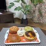 BAKERY LAB KONPAN - モンちゃんも、元気100% *\(^o^)/*