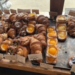 BAKERY LAB KONPAN - デニッシュパン系のコーナー(о´∀`о)