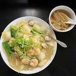 練翠 - 海鮮中華はん··········1,300円