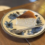 花ト喫茶ネコノコバン - バスクチーズケーキ