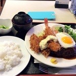 キッチンスズキ - 洋風ハンバーグ、海老フライ、カキフライ定食