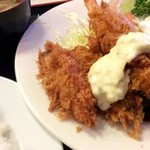 キッチンスズキ - 洋風ハンバーグ、海老フライ、カキフライ定食