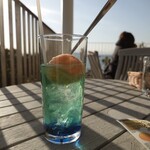 オランジュ・ブルー - 私　オランジュ　ブルー　海に沈む夕日をイメージしたオリジナル ドリンクを頼ますみ