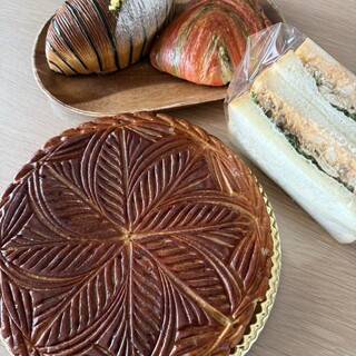 口コミ一覧 : ベイク＆ロール （BAKE & ROLL） - 北山田/パン [食べログ]