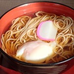 そばの花 - かけそば(温)400円ネギ抜き＋単品温泉たまご110円