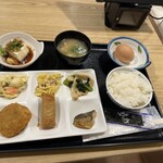 サウナ&カプセルホテル ルーマプラザ - 豊富なメニューに目移りするモーニング‼️