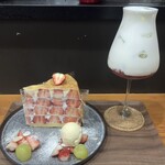 六華亭 - 苺のミルクレープ & 苺のソフィーチェ