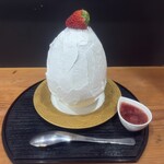 六華亭 - かまくら　苺みるく