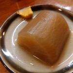 酒肴哲 - おでんと言えば大根。これは相当美味い大根。