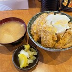 燕楽 - 料理写真:お昼のサービスランチ　カツ丼