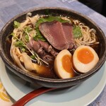 布施 細見商店 - 冷やしブラック　鰹とホタルイカ添え