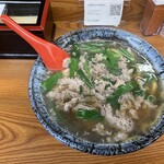 大阪うどん いなの路 - ・肉うどん　　　　　　1,100円