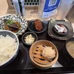 貝・刺身専門店 しらはら みなとみらい一番街 - 小鉢盛りだくさん！！