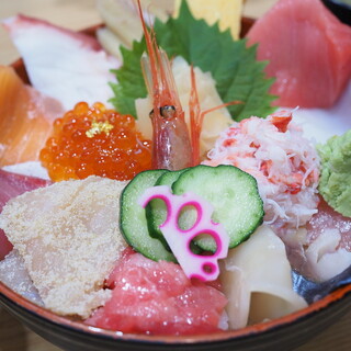 近江町海鮮丼家ひら井_1