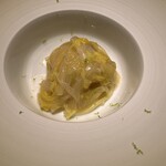 隼 - ベビー白菜と昆布締め　石カレイのパスタ　ライムの香り