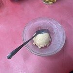 マルシン飯店 - メルマガ登録でサービスのアイスクリーム