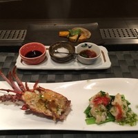 鉄板焼　季流 - 生け伊勢海老は美味しかったです。（塩味少し少ない方がいいです）