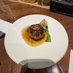 Calma - 牛の肉感しっかりCalmaのハンバーグ