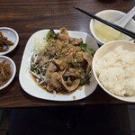 創作中華 好吃 - 豚バラこしょう炒め定食850円