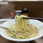 煮干し中華そば 魚魚 - 煮干そば（塩）　スープとの絡み良かった