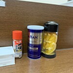 煮干し中華そば 魚魚 - オレンジ酢やイカ酢などあり