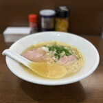 煮干し中華そば 魚魚 - 煮干そば（塩）