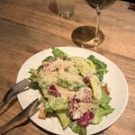 マザーズ 吉祥寺店 - 目の前で燻製チーズを削ってくれます