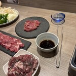 ジンギスカン×厚岸牡蠣  ラムグチカズヤ - 生ラムジンギスカン