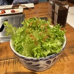 麻布十番焼肉 Kintan - 玉絞めしぼりごま油とサラノバレタスのチョレギサラダ