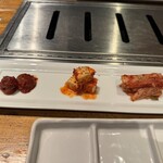 麻布十番焼肉 Kintan - キムチ3種盛り合わせ