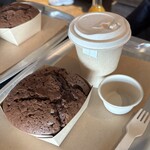 LAGO 大津 - 料理写真:焼きたてたねやのカステラショコラ٩(ˊᗜ  ˋ*)و