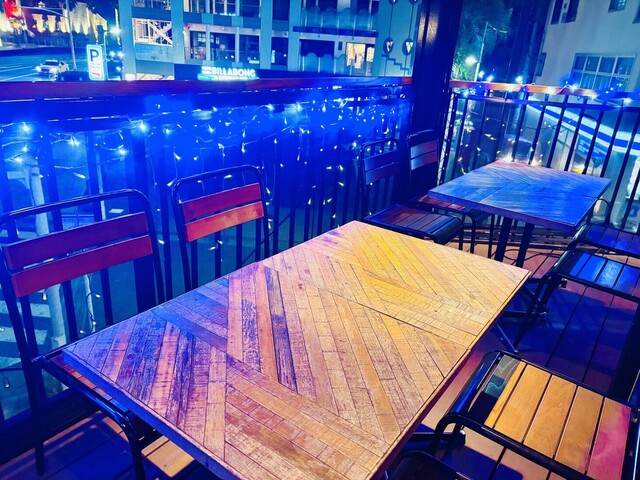 座席 : アロハテーブル 湘南 - 片瀬江ノ島/ハワイ料理 | 食べログ