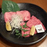 松阪牛炭火焼肉 東海亭 - 