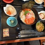 れすとらん北齋 - えびしんじょう、右上↗️だし卵をかけると美味でした